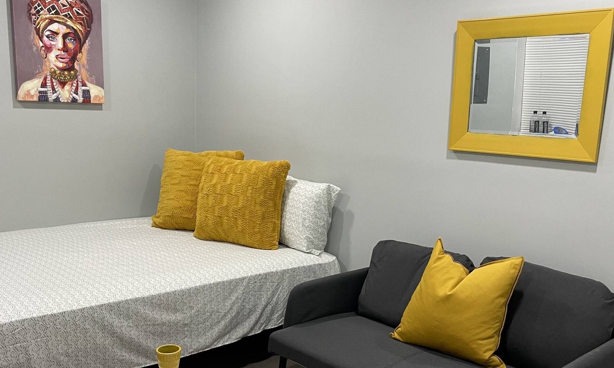 Downtown Baltimore Apartment | Newly Renovated 1 bedroom Apartment