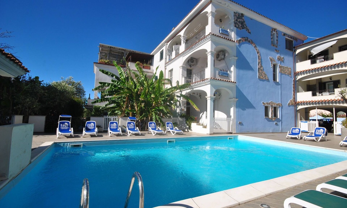Orosei Apartment | Nice apartment 40 m2, 1st floor incl. 12 m2 veranda for 3 persons with 70m2 pool