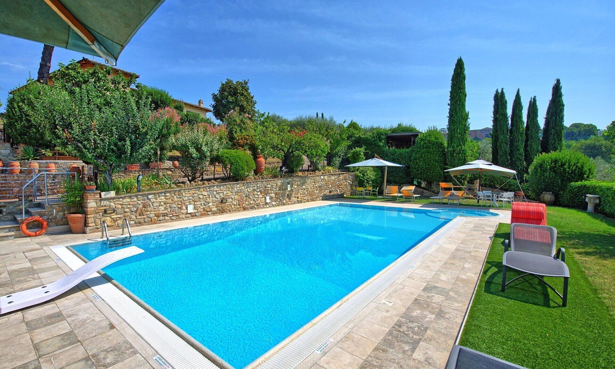 San Gimignano Apartment | Nice apartment for 2 guests with pool, WIFI, A/C, TV and panoramic view