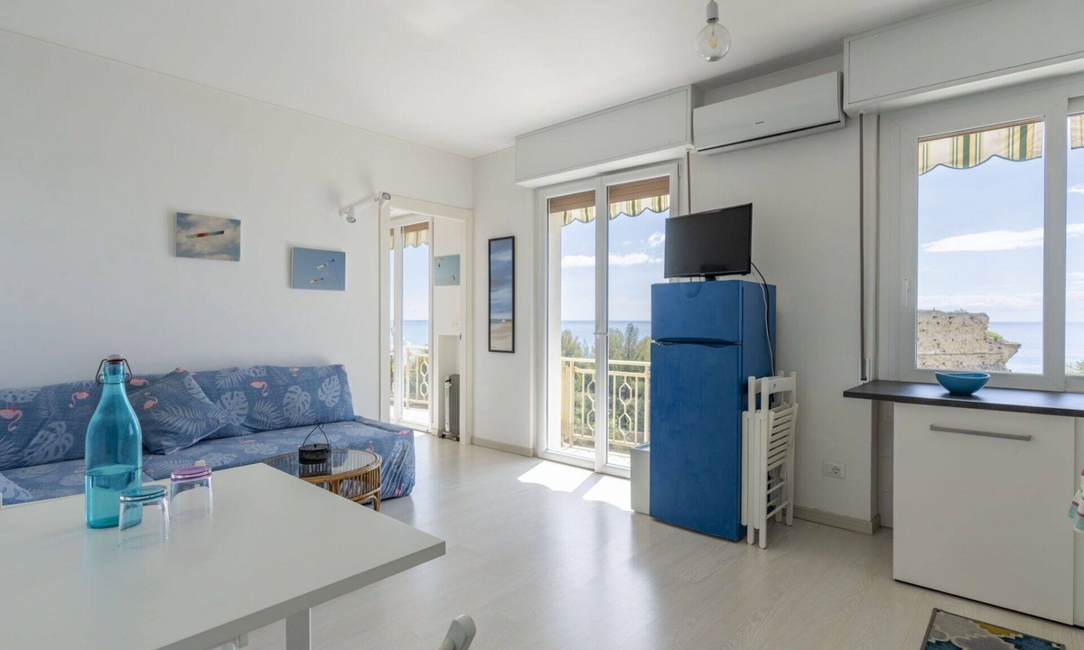 Bussana Apartment | Nice apartment for 4 guests with WIFI, A/C and balcony