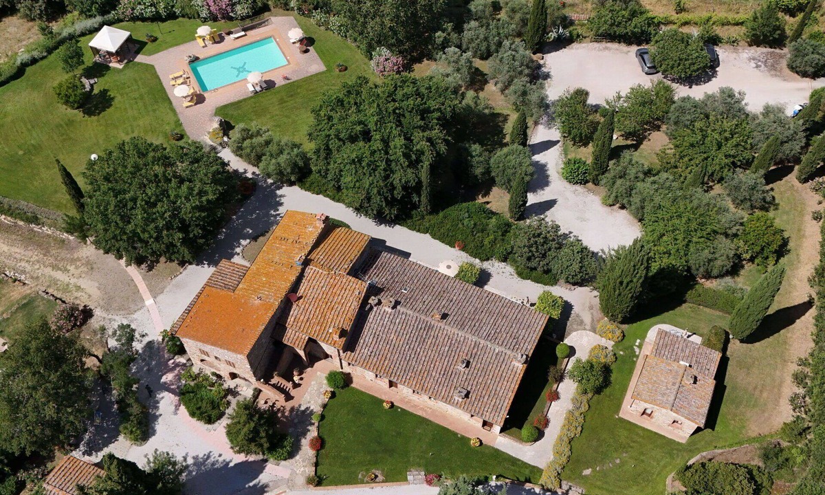 Gambassi Terme Villa | Nice apartment in villa with A/C, WIFI, pool, TV, terrace, panoramic view, close to San Gimignano