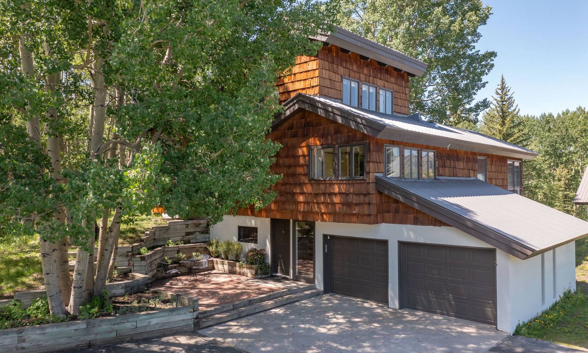 Mount Crested Butte House | Now Available for July 4! Mt Crested Butte Lovely home - STR#301300