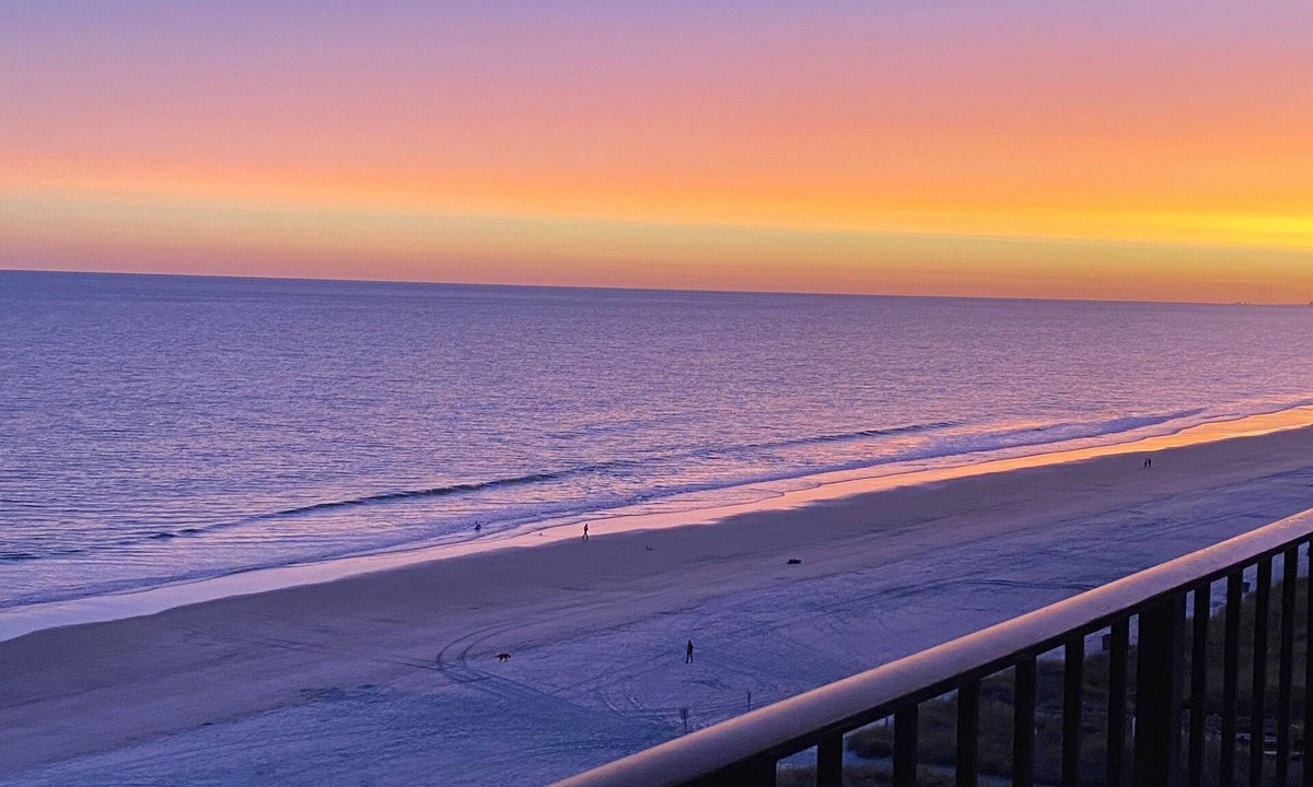 Ocean Drive Condo | OCEAN BLISS! Beautiful oceanfront condo with large balcony and amazing views!
