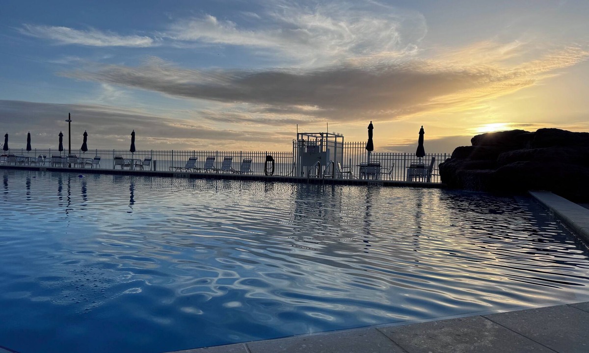 Lenox Park Condo | Ocean Front-Pool-Beach-Fun