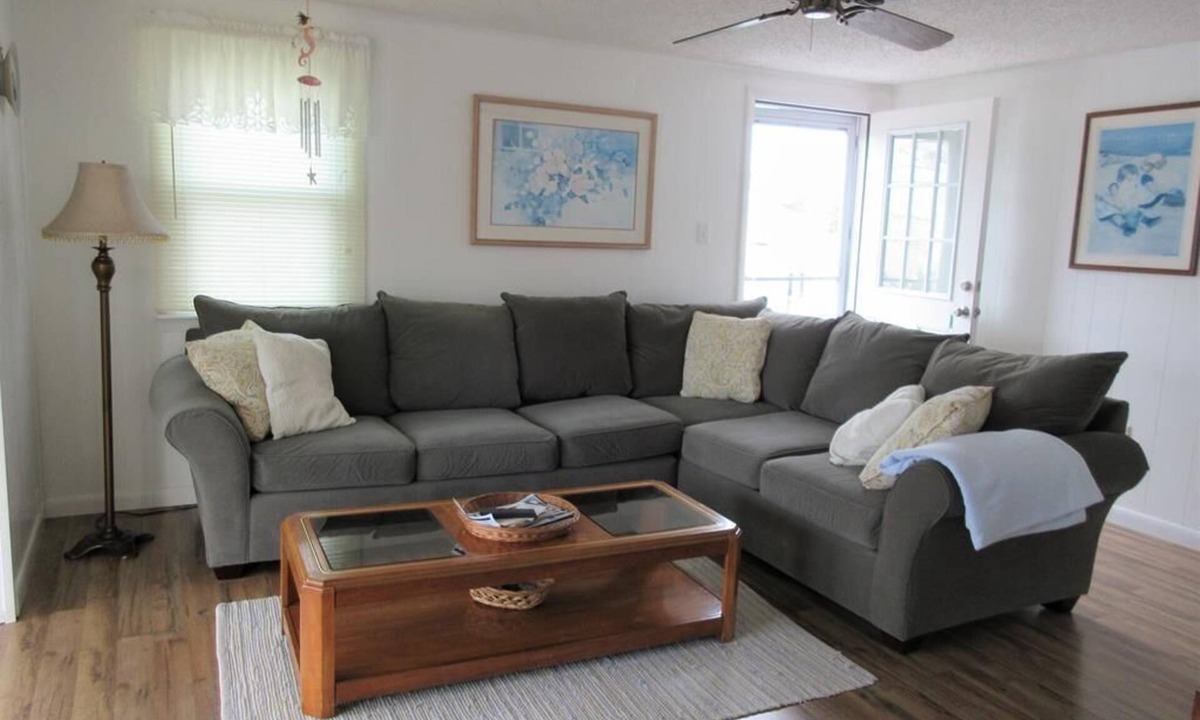 Beach Haven Crest Apartment | Oceanside 2nd floor Duplex with 3 Bedrooms, 1 Bath