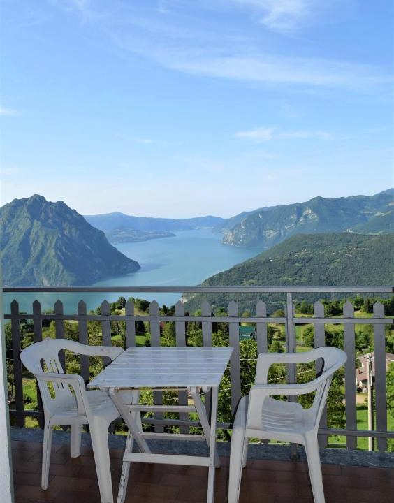 Bossico House | Panorama Verde Lago - Mountain Lake Iseo Hospitality