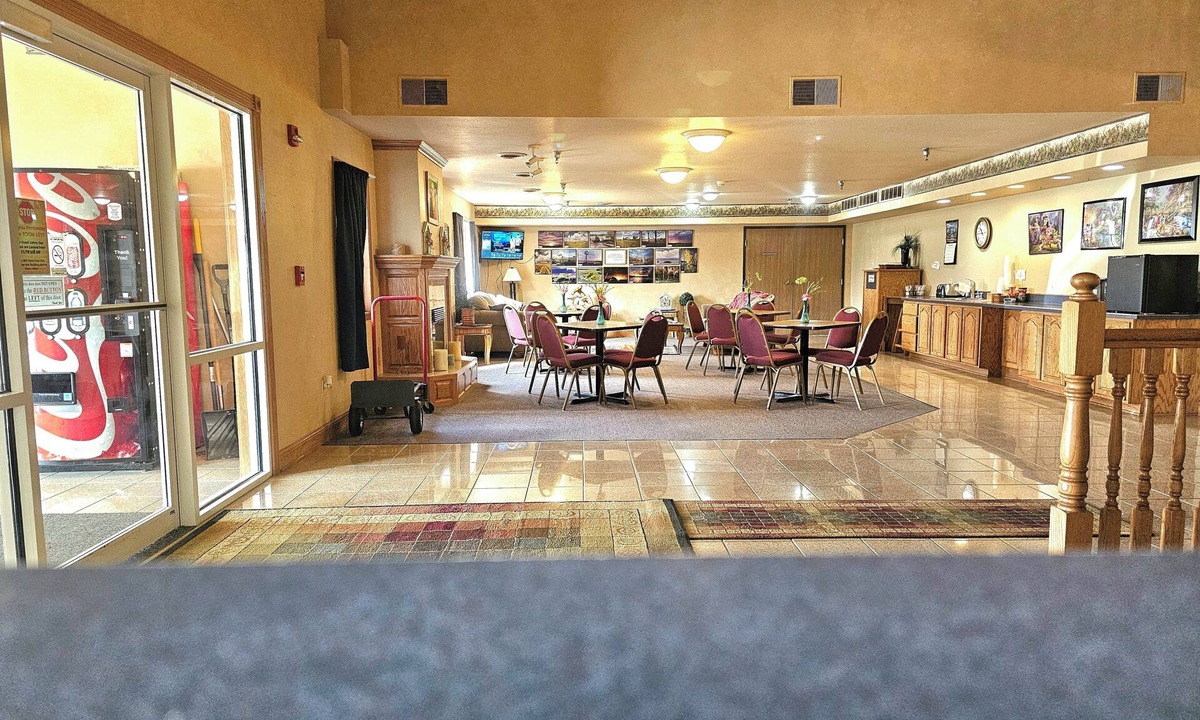 West Bend Hotel | Park View Inn & Suites and Conference Center