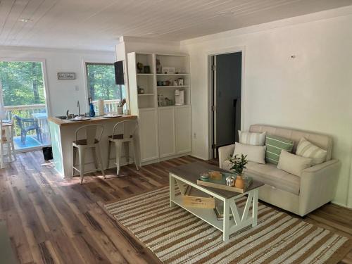 Somerset House | Peaceful Somerset Getaway on Lake Cumberland