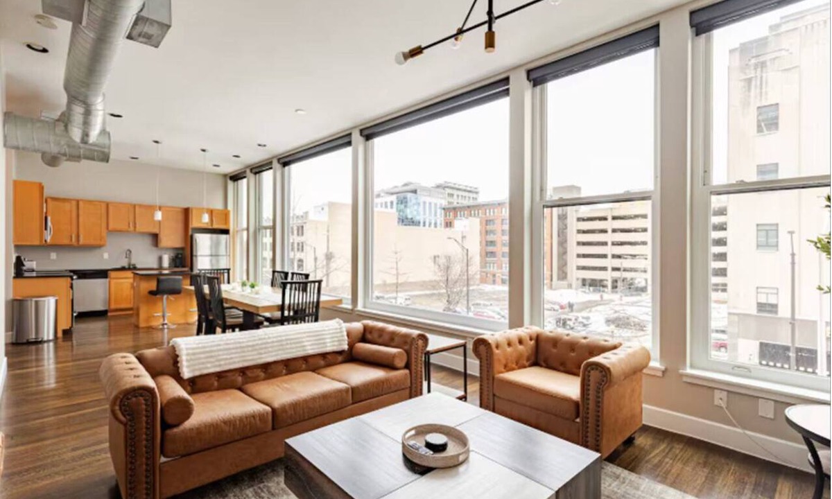 Wholesale District Apartment | Penthouse Suite Downtown Indianapolis Luxury 1BR Apartment