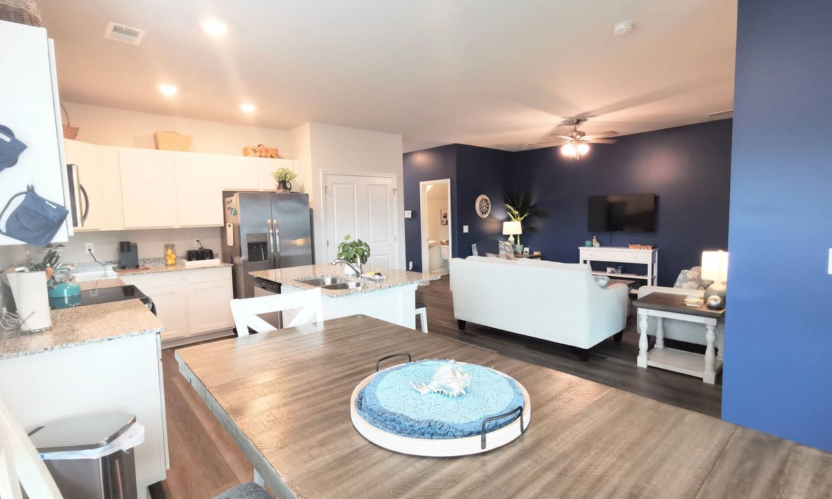 Little River House | Pet-Friendly 3BR Townhome | 2 Living Rooms | Near Beach & Golf