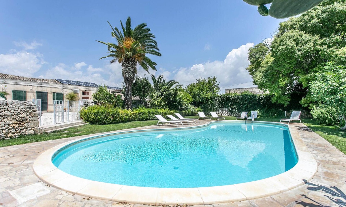 Rosolini House | Pet friendly home in Rosolini SR