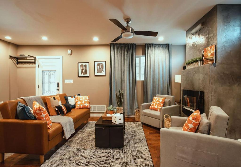 South Side Slopes Apartment | Pet-Friendly Southside Getaway - Sleeps 12