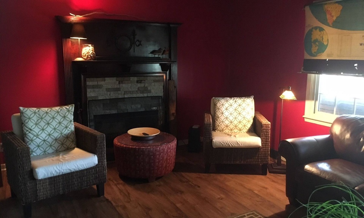 La Follette House | Pet friendly spacious flat property & beautifully shaded. GREAT 4 family reunion