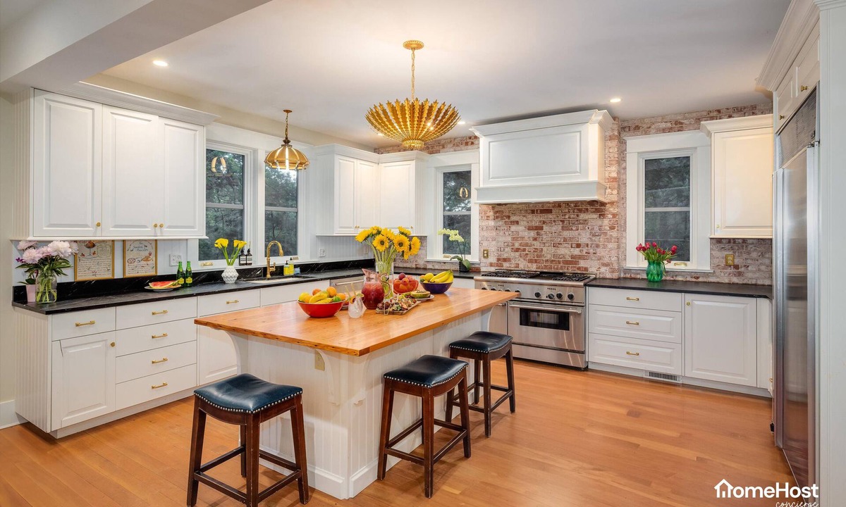 Lower Arapahoe House | Pet-Friendly! Stunning Home — Steps to Downtown, CU & Hiking Trails.