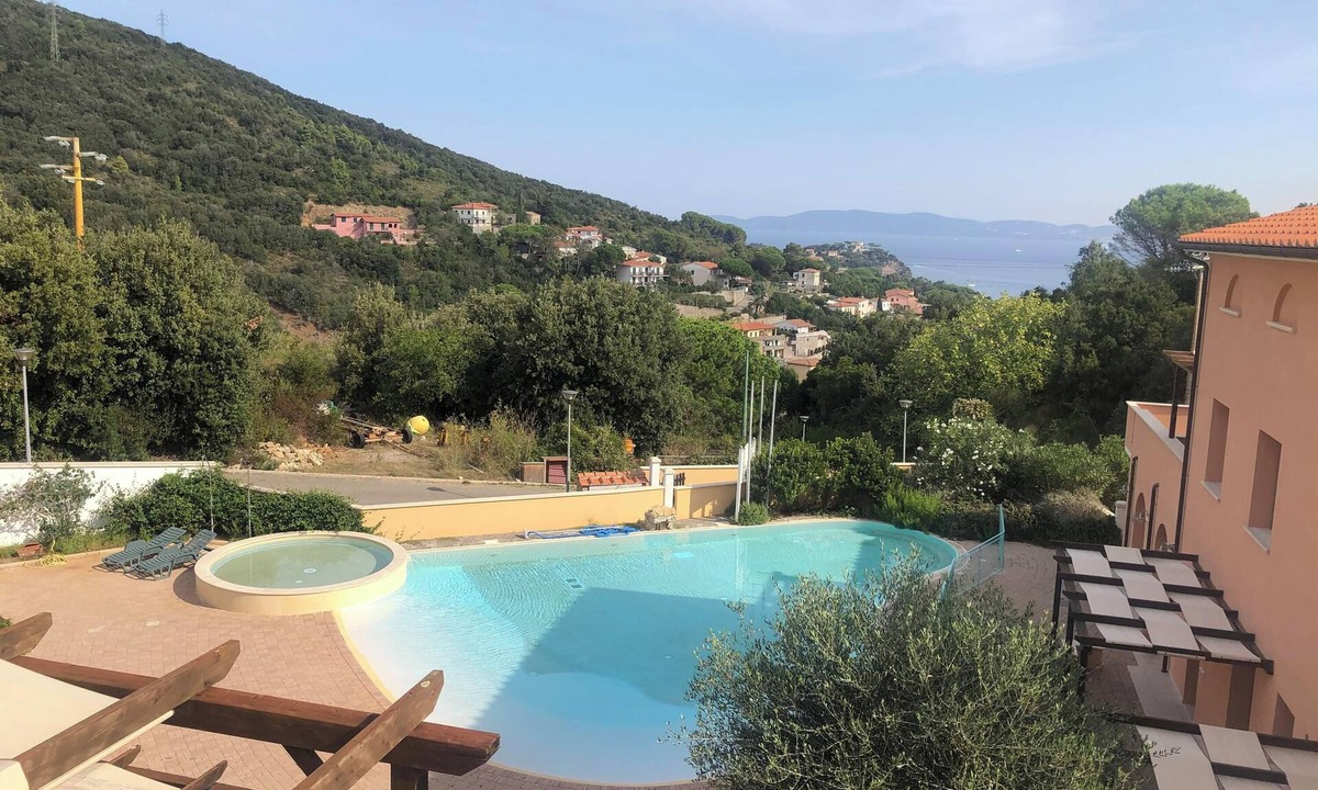 Cavo Apartment | Pet-friendly Vacation Apartment La Pergola al Cavo 107 with Mountain View, Pool & Terrace