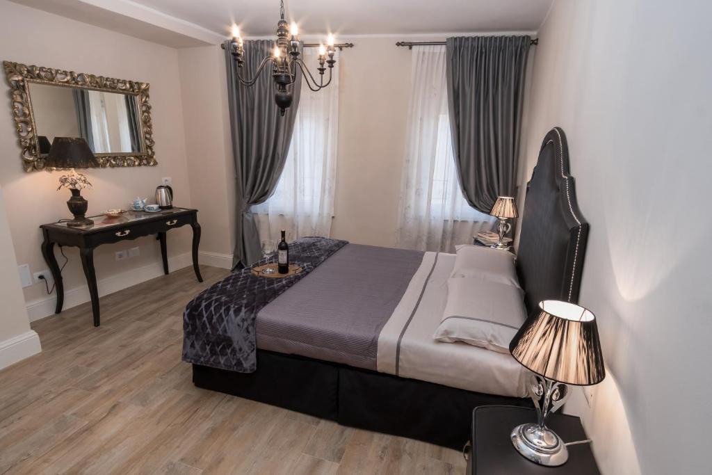Pistoia House | Pistoia Luxury Suite