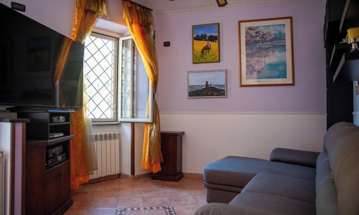 Suburbio XI della Vittoria House | Pocket Rome: St. Peter and Gemini