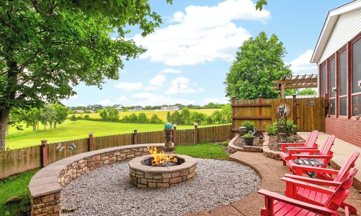 Mount Juliet House | Private 5-Acre Retreat | Hot Tub, Disc Golf & Near Nashville