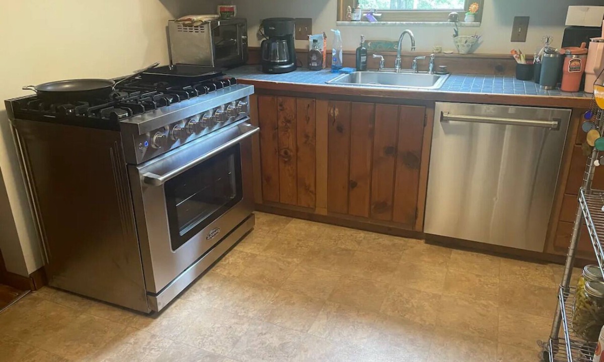 McKnight House | Private home with great location and amenities! Wraparound deck in the woods!