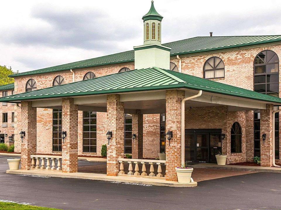 Forest Park Hotel | Quality Inn & Suites Cincinnati I-275