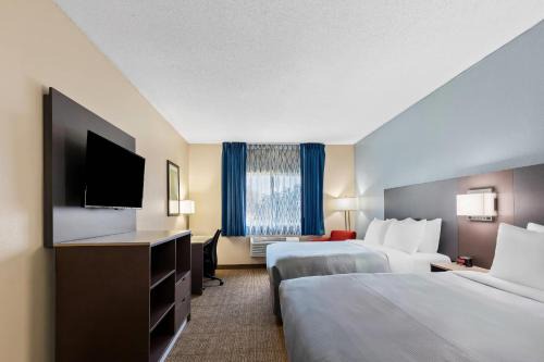Springfield Hotel | Quality Inn & Suites Springfield Southwest near I-72