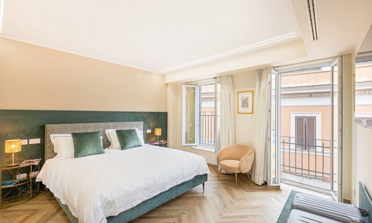 Rione II Trevi Apartment | Refined & Elegant Apartment a few steps from Trevi Fountain
