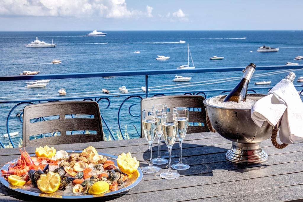 Marina del Cantone Apartment | RELAIS TRITONE