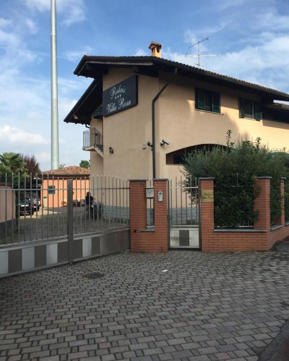 Rho Bed & Breakfast | Relais Villa Rosa