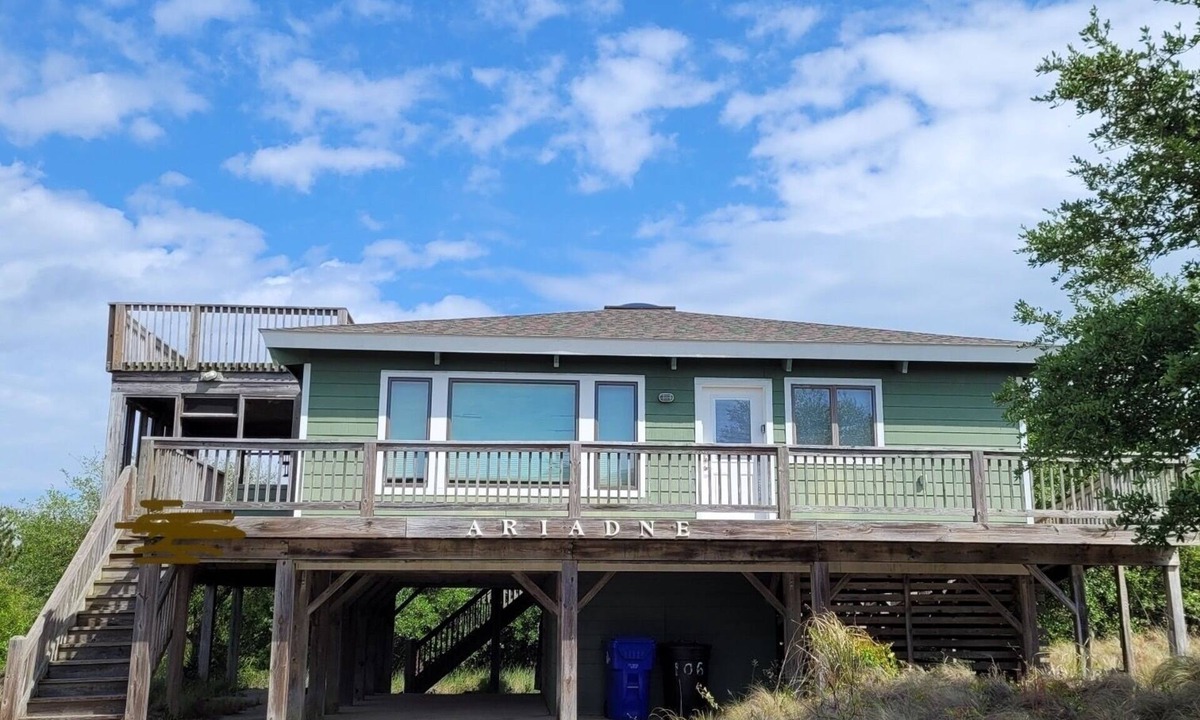 Carolina Dunes House | Relaxing Beach House with Panoramic Views and WiFi