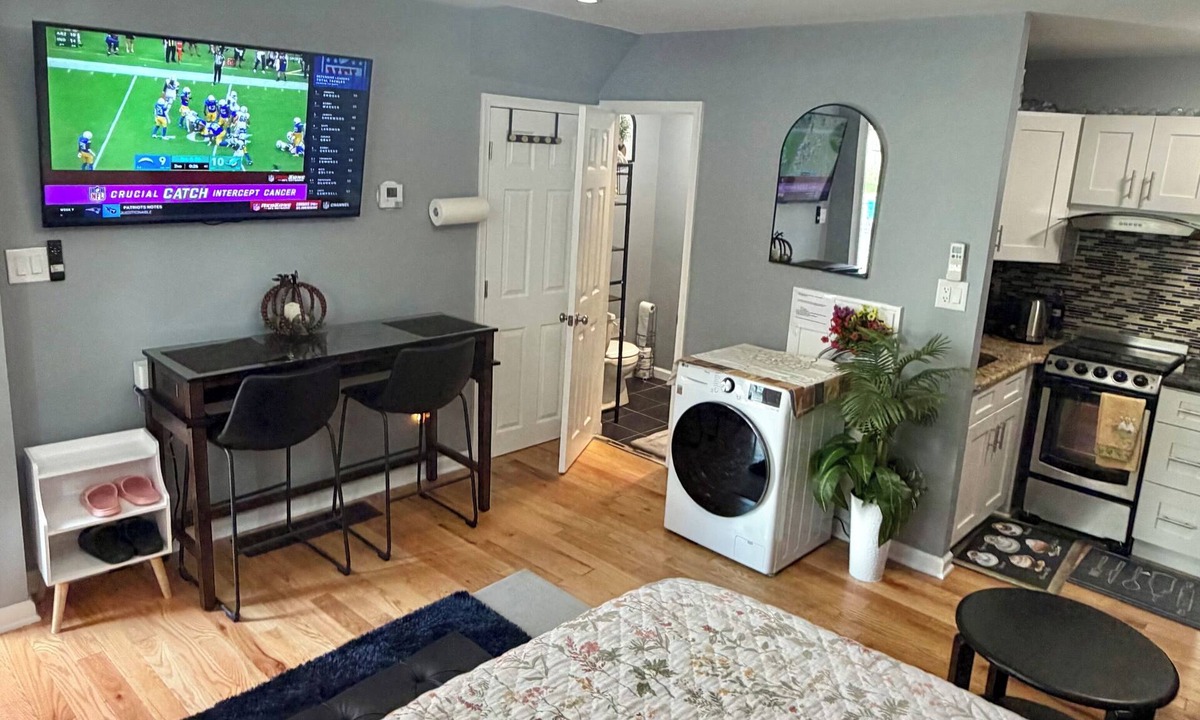 Queen Village Apartment | Rental studio unit in Queen Village of Philadelphia