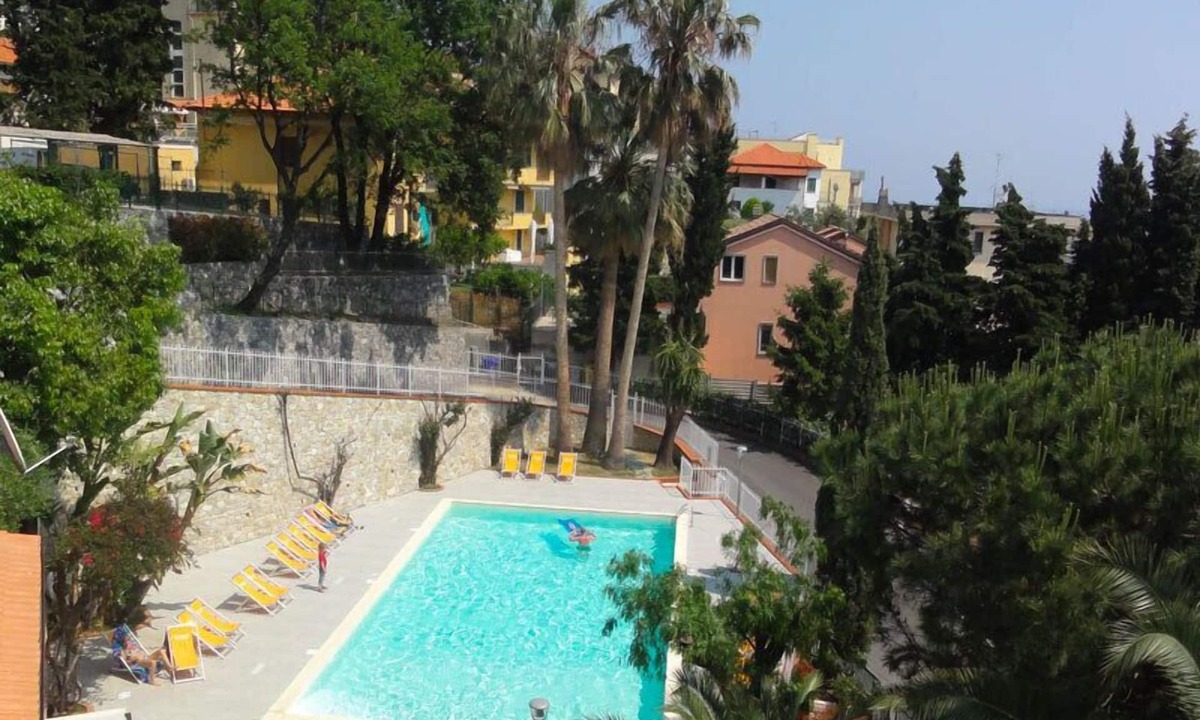 Pietra Ligure Apartment | Residence Dei Fiori Pietra Ligure Two-room Apt 3 Pax Comfort