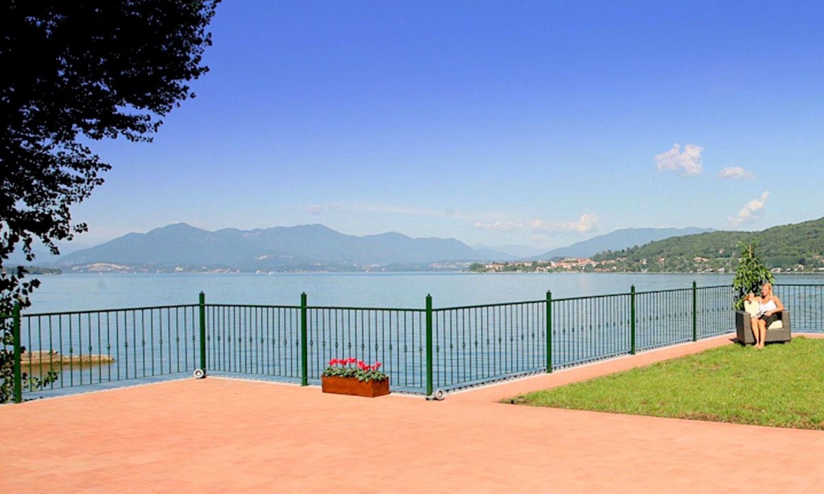 Meina Villa | Residence located on the shores of Lake Maggiore.