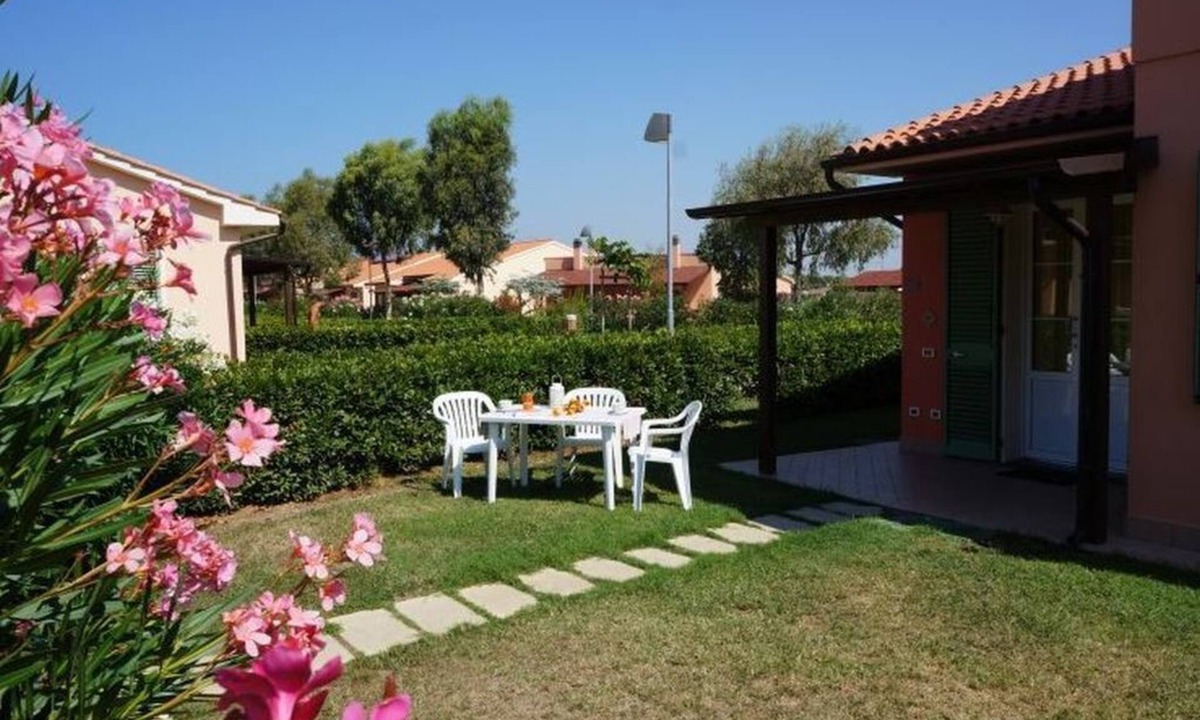 Vada House | Residence Rosa dei Venti Bungalow Grecale for 4 persons