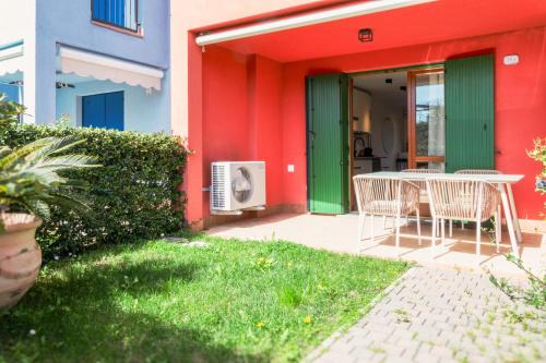 Aprilia Marittima Apartment | Resort moderno con piscina, giardino e terrazzo, P privato