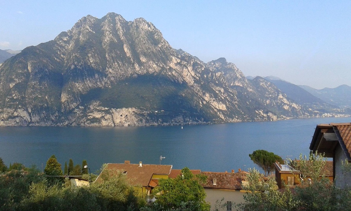 Zorzino Apartment | Riva Di Solto: apartment/ flat - Riva di Solto