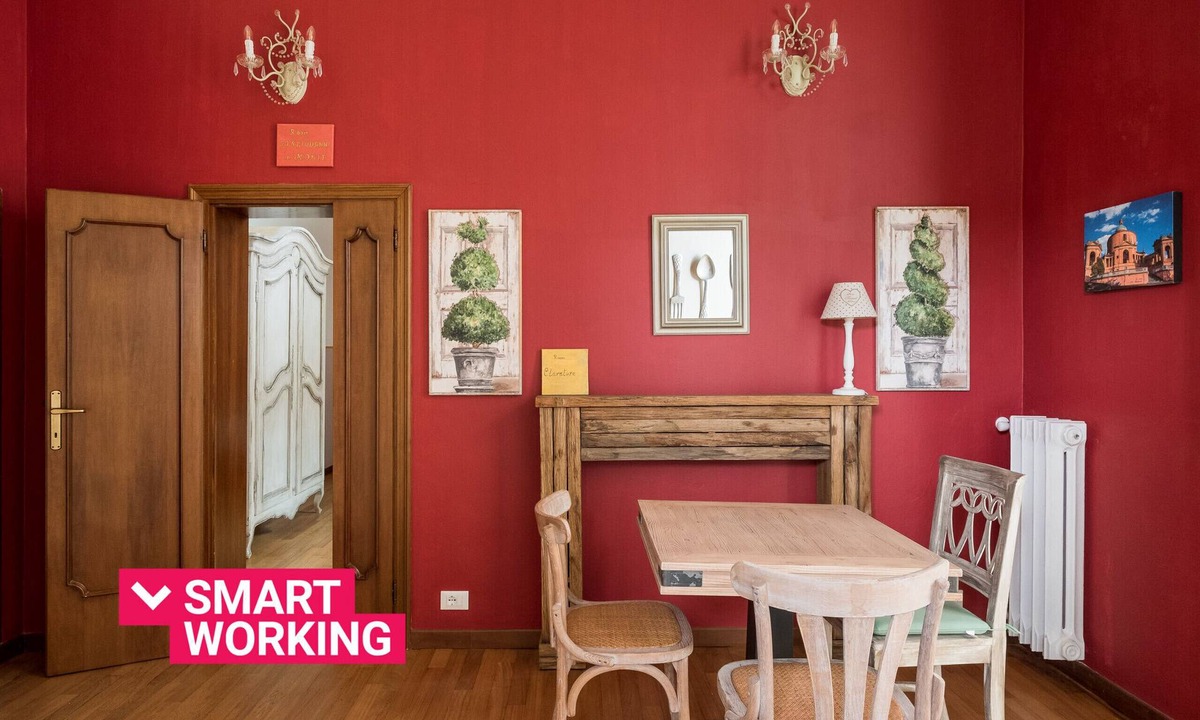 Historic Center Apartment | Rolandino Apartment by Wonderful Italy