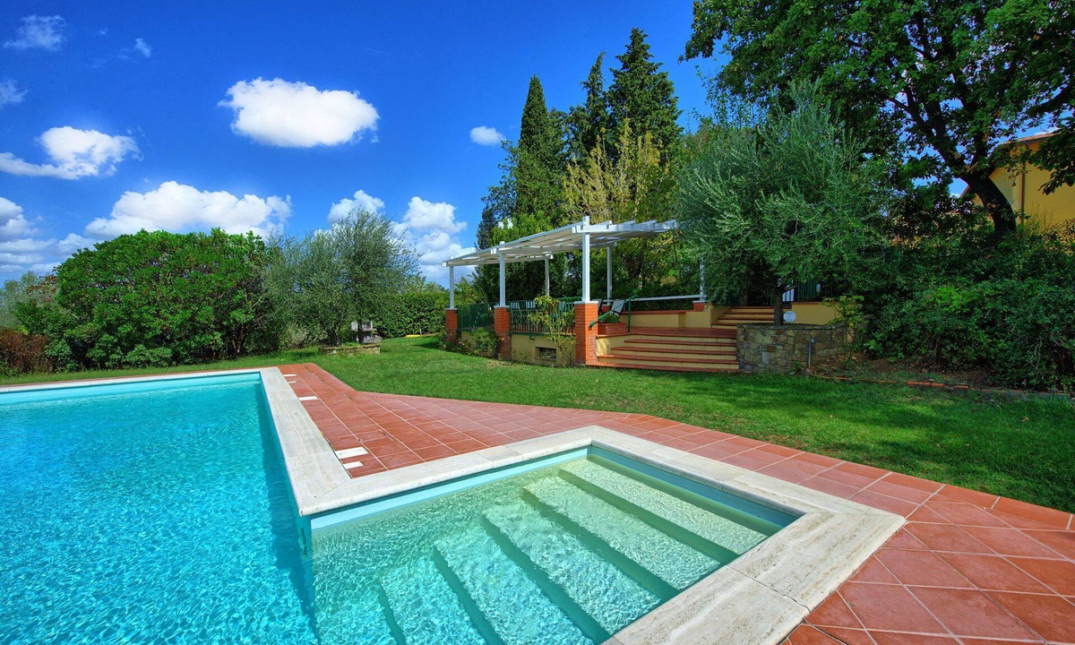 Montespertoli Villa | San Carlo - Holiday Villa Rental with private swimming pool in Chianti, Tuscany