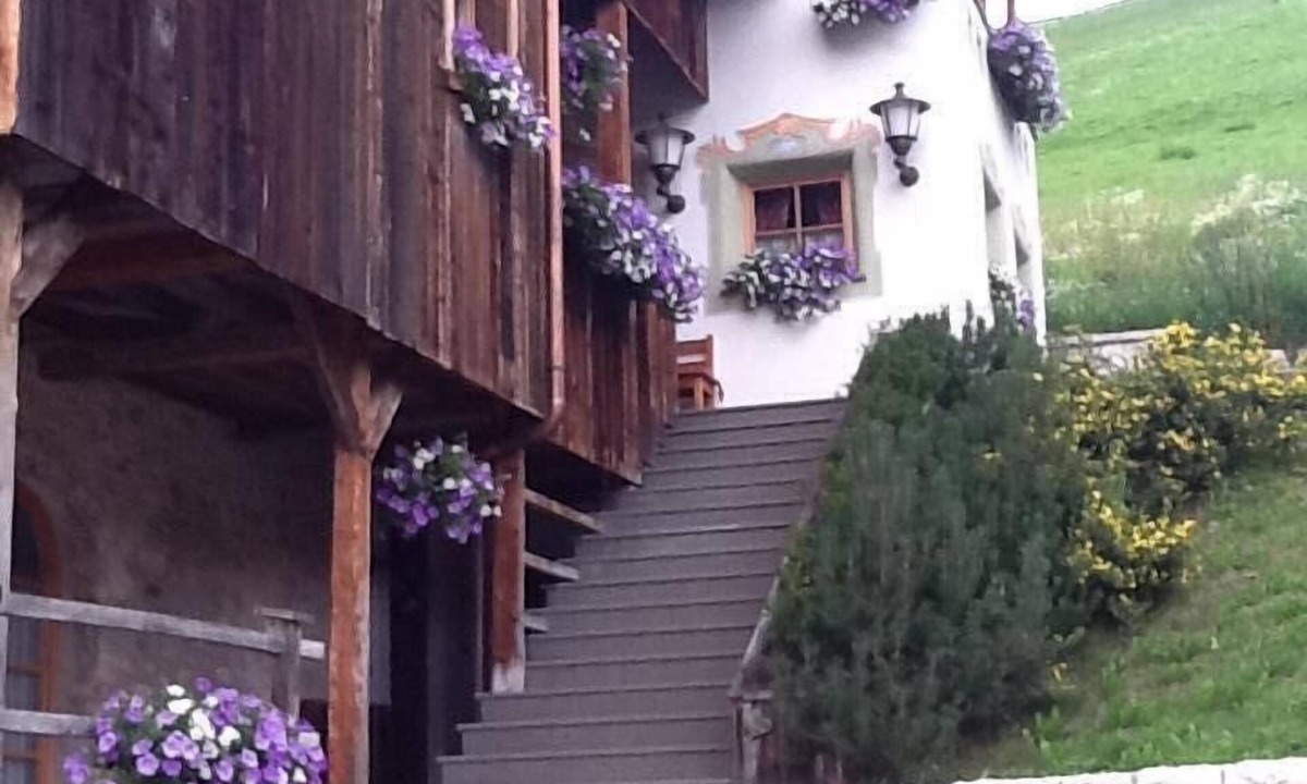 San Cassiano Ski Chalet | san cassiano in the heart of the dolomites