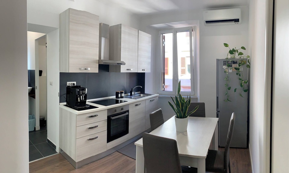 San Lorenzo Apartment | San Lorenzo Elegance Suites | just steps from the Colosseum