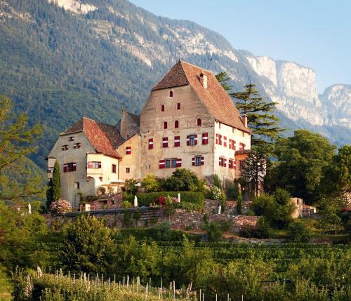 St. Michael/San Michele Hotel | Schloss Englar