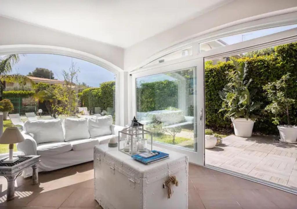 Carini Villa | Seaside Villa