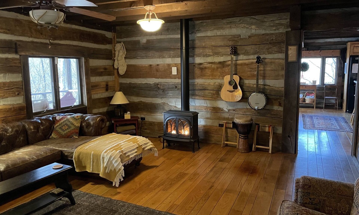 Hot Springs Cabin | Secluded 16-Acre Mountain Lodge Sleeps 12 Firepits & Mountain Views