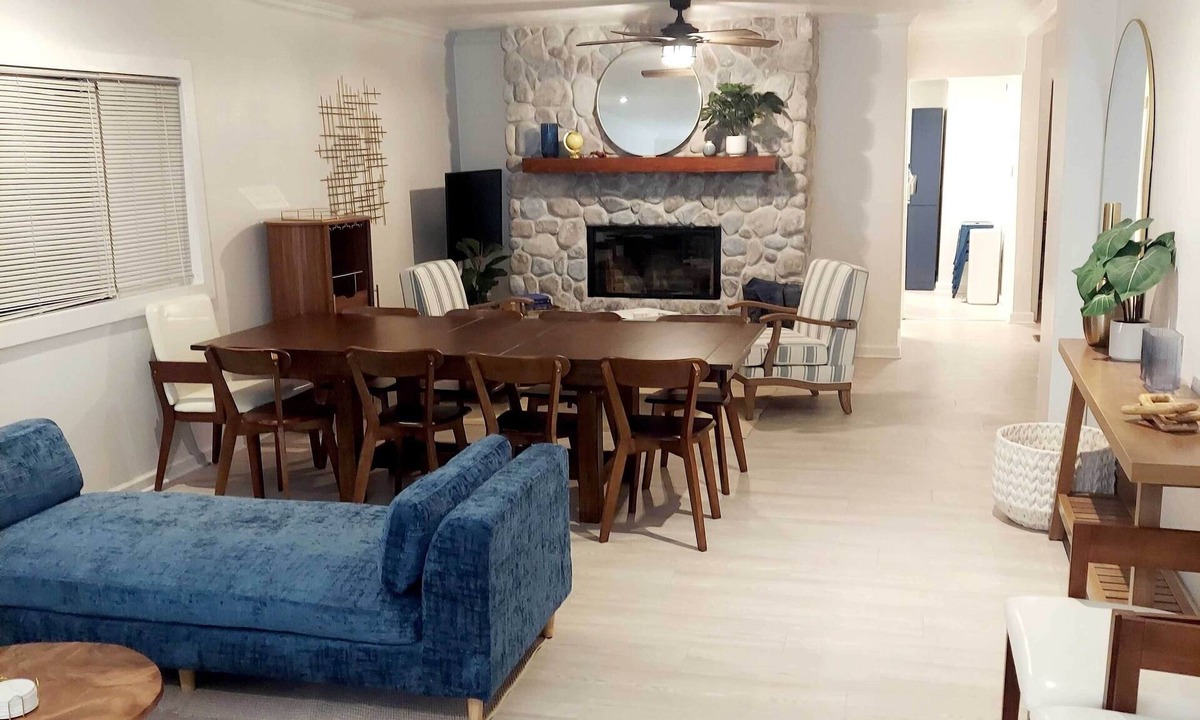 Miller Beach House | Serene Miller Beach 4BR Retreat steps from Indiana Dunes