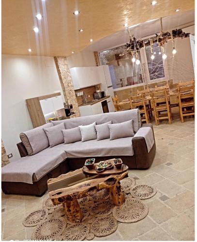 Neviano Apartment | SOLE e LUNA - JACUZZI e RELAX