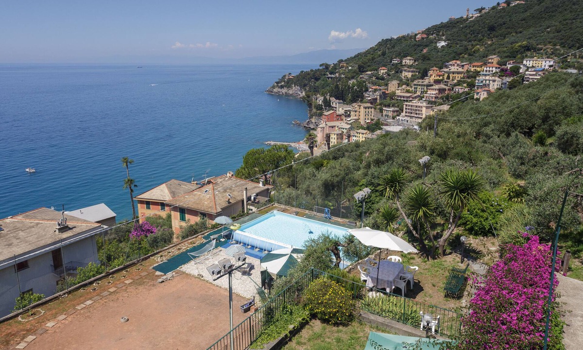 Sori Apartment | Sori - Italian Riviera: Attic with panoramic sea view and pool