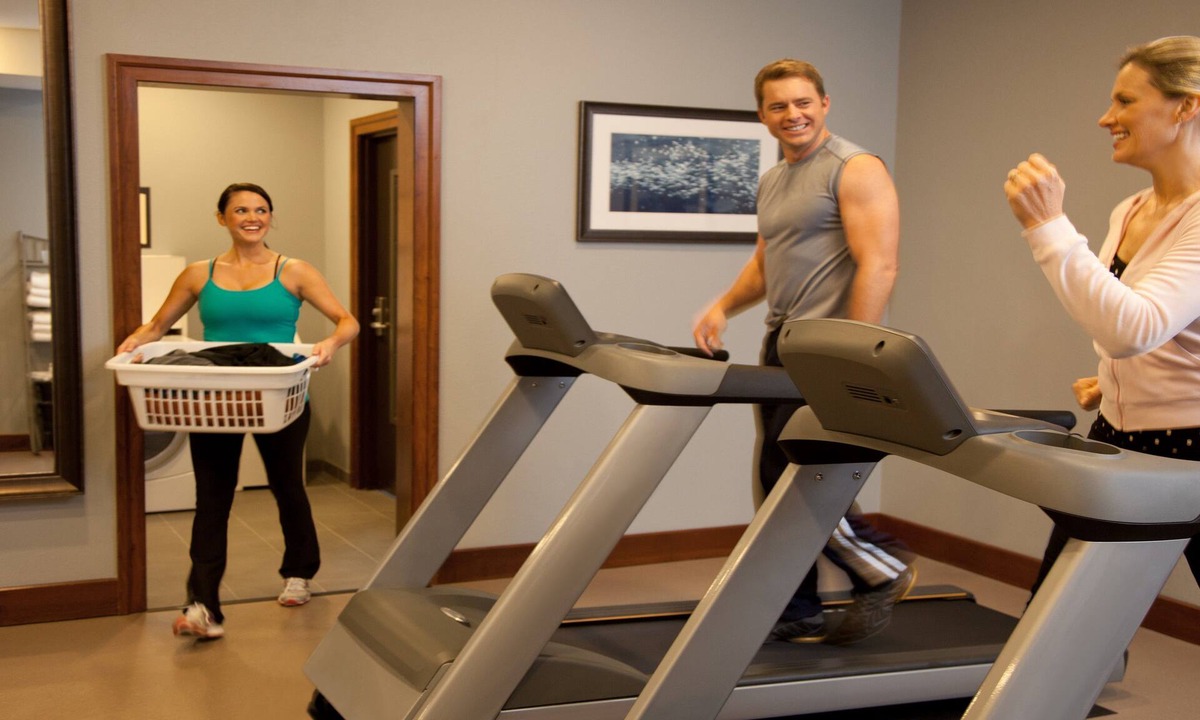 Johnson City Apartment | Spacious 1BR Suite w/Kitchen | Breakfast & Pool