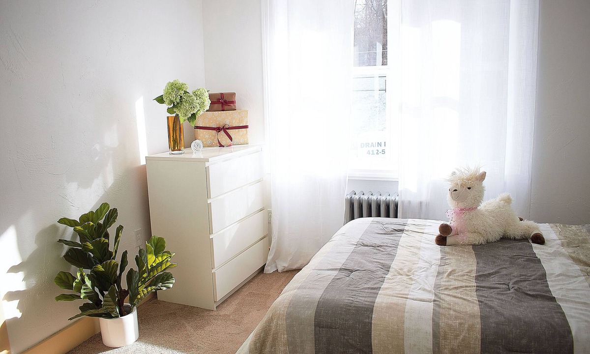South Hills Apartment | Spacious 3-bedroom with WiFi in fantastic Pittsburgh