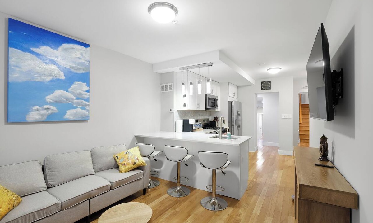 Center City Apartment | Spacious 3BR Rittenhouse Square Retreat