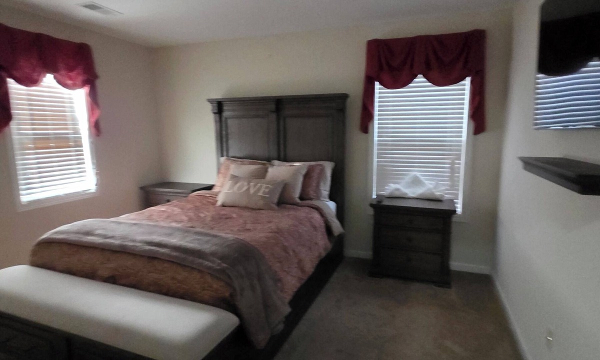 Florence House | Spacious 4-bedroom house in beautiful Florence with AC