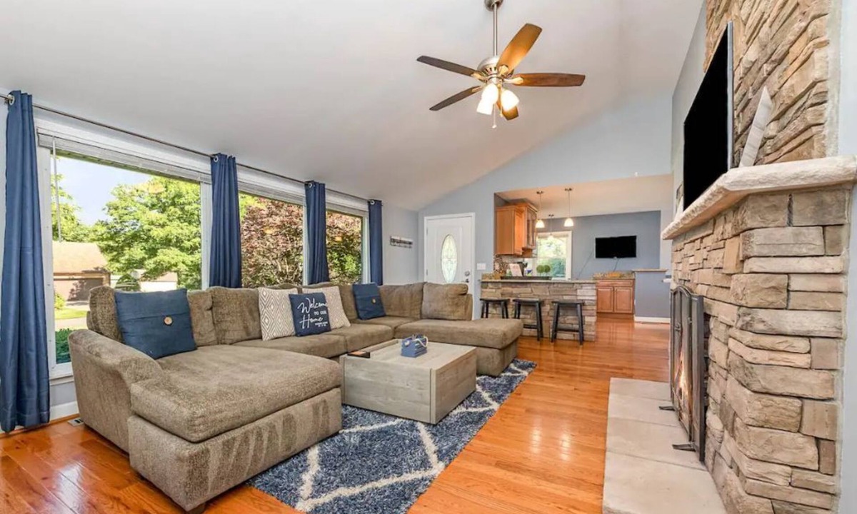 Fairfield House | Spacious 4BR Ranch w Hot Tub in Quiet Neighborhood